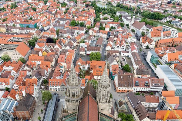 Bild der Ulmer Innenstad vom Münster aus